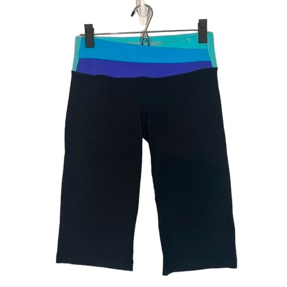 Lululemon Black & Blue Groove Athletic Crop Capri Leggings Women Sz 6 - Picture 1 of 6